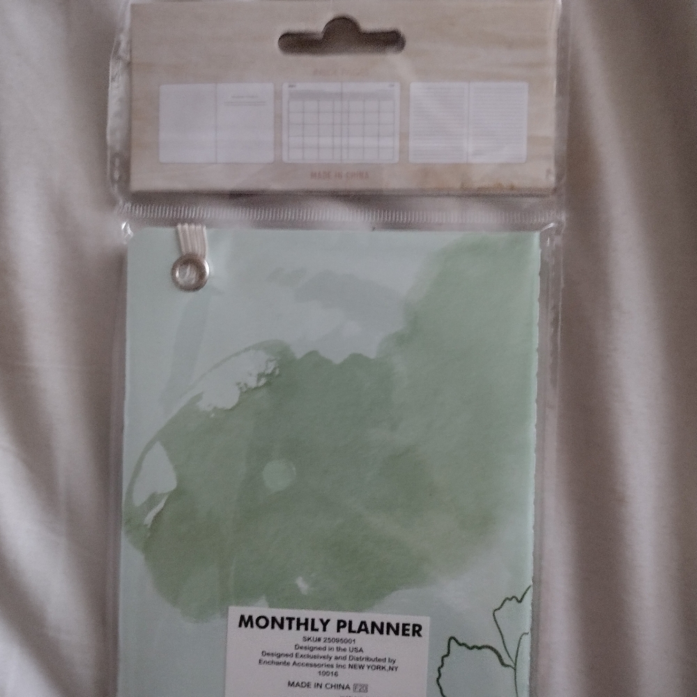 Monthly planner - Picture 2 of 2